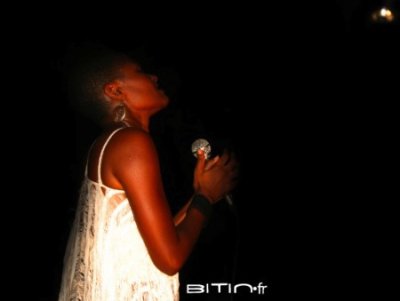 VALERIE-LOURI - Carrefour des Arts